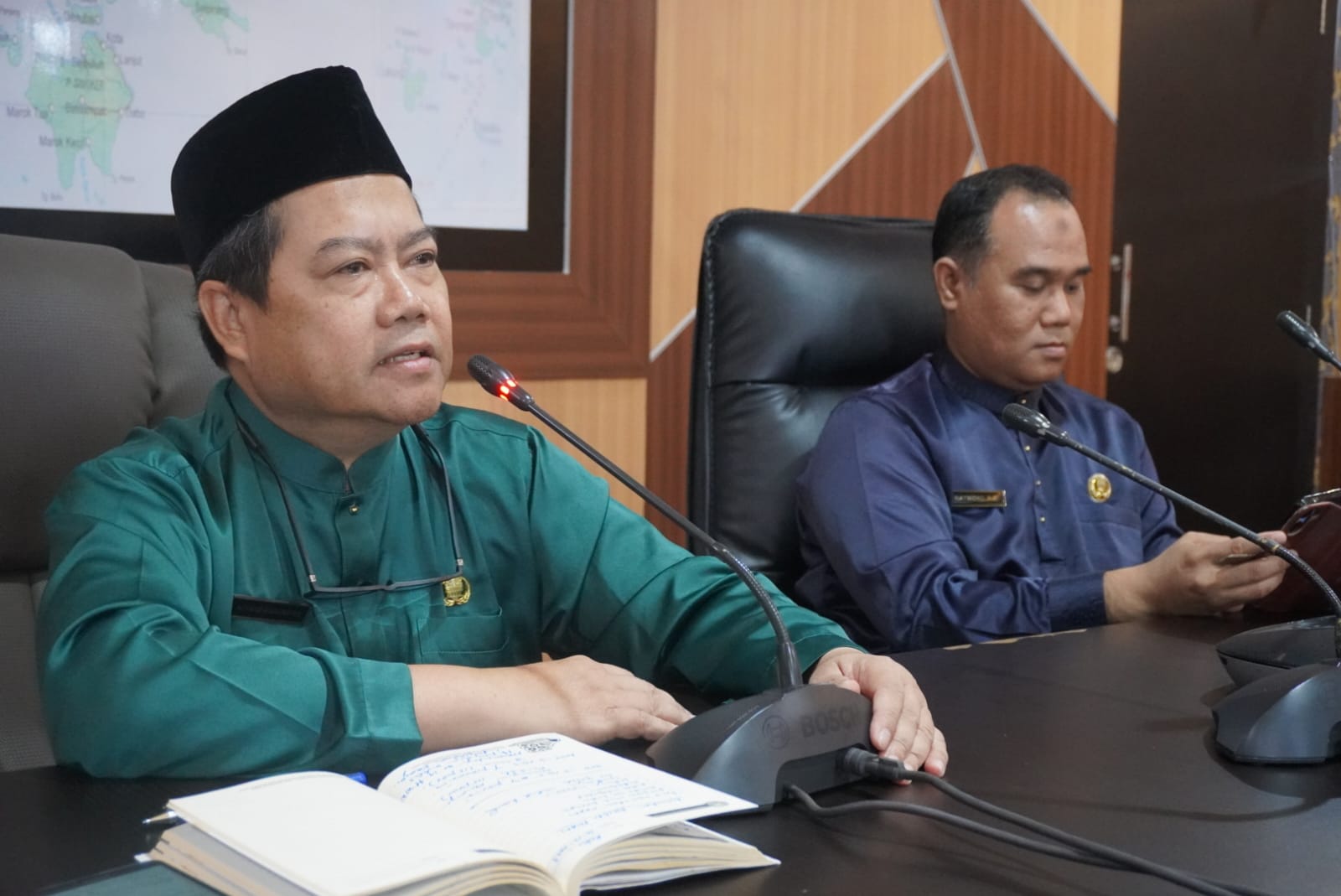 Badan Perencanaan, Penelitian, dan Pengembangan Provinsi Kepulauan Riau kembali melaksanakan kegiatan Becakap Santai Tentang Sinergitas Pembangunan Kepri (BESTIE) yang dipimipin oleh Sekretaris Bappeda Kepri Achmad Ardiansyah, S. TP