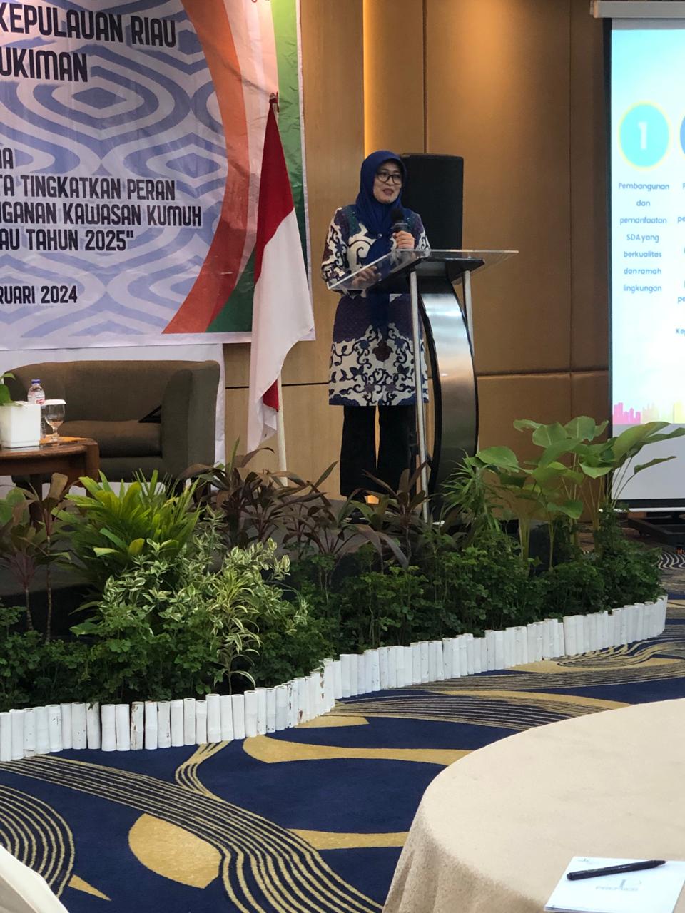 Kepala Badan Perencanaan, Penelitian, dan Pengembangan Provinsi Kepulauan Riau menjadi narasumber pada Rapat Koordinasi Urusan Bidang Perumahan dan Kawasan Permukiman Tahun 2024