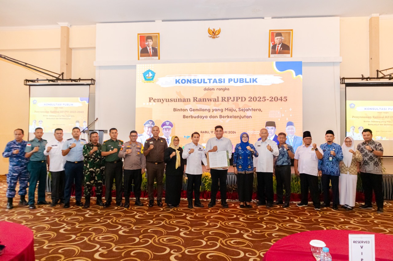 Kepala Bappeda Provinsi Kepulauan Riau, Menghadiri acara Konsultasi Publik Ranwal RPJPD Kabupaten Bintan 2025-2045.